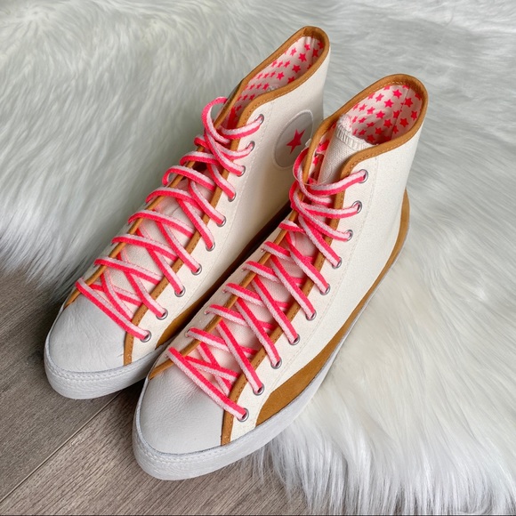 NWT Converse Chuck Taylor All Star Sasha Hi Top - Picture 3 of 8